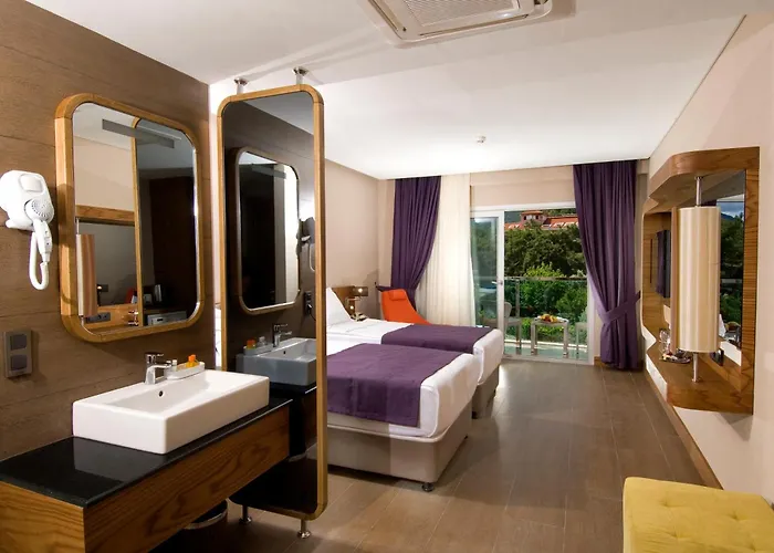 Casa De Maris & Adult Only 16 Hotel 5*